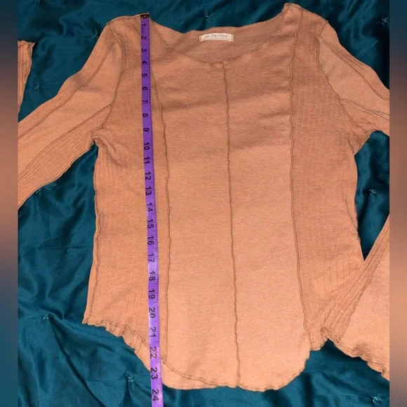 🍂FREE PEOPLE🍂CINNAMON BELL SLEEVE UNRHYMED TEE🍂 - Picture 9 of 12